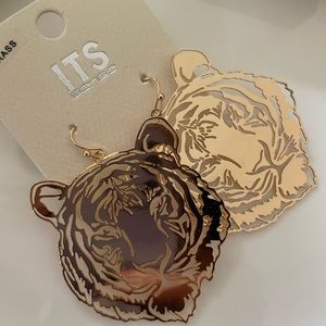 Tigers bass earrings